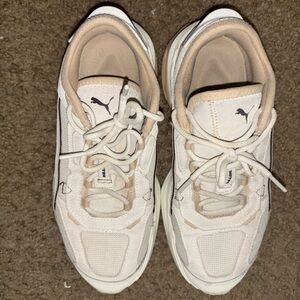 Converse Cream and Tan Interior